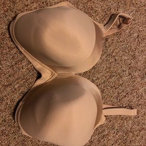 Full coverage wireless maternity/nursing bra.